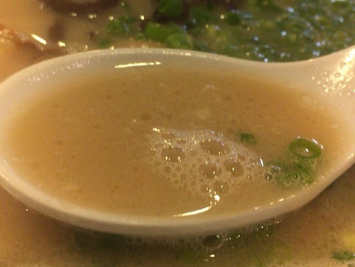 博多一丁　とんこつラーメン　スープ